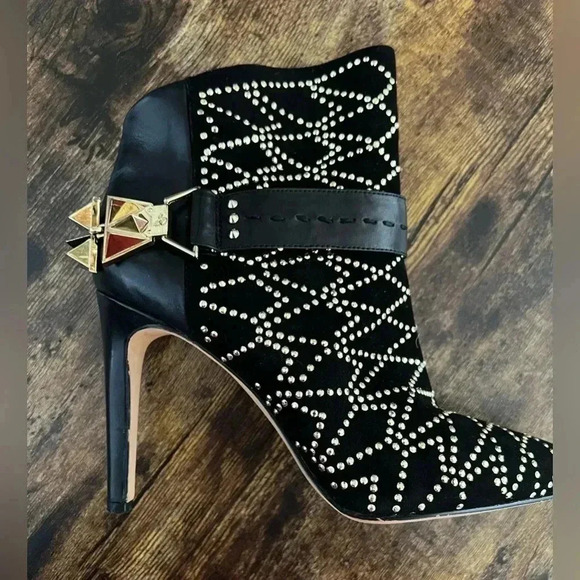 Sam Edelman | ladies Mila studded bootie shoe. Size: 8M - Picture 2 of 15